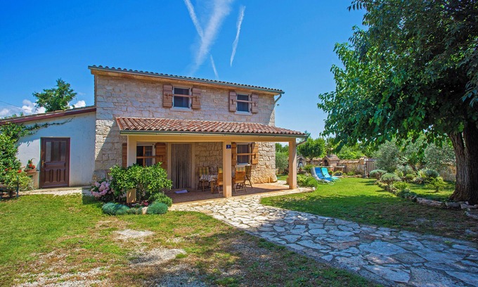 Bubani Maison | Maison de vacances Zvana * jardin, terrasse, barbecue, WiFi, à 3 km de la mer