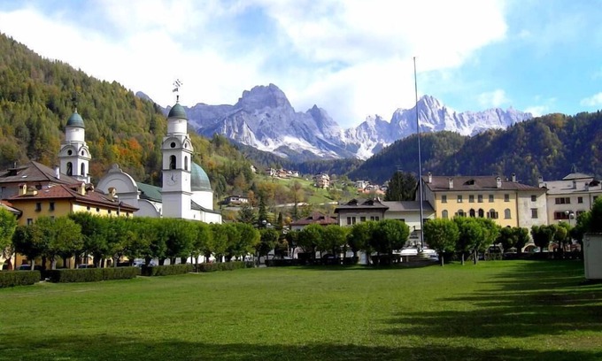 Agordo Appartement | VACANCES EN Agordo Dolomites, randonnée, détente, des forêts, des rochers et des couchers de soleil PINK !!