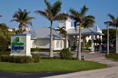 Juno Beach Hôtel | Holiday Inn Express- North Palm Beach and IHG Hotel