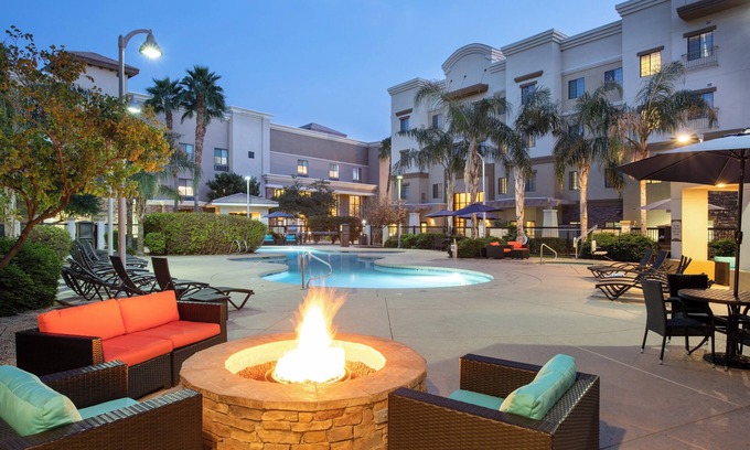 Glendale Sports and Entertainment District Hôtel | Holiday Inn Express & Suites Phoenix - Glendale Sports Dist by IHG