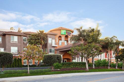 Corona Hôtel | Holiday Inn Express & Suites Corona by IHG