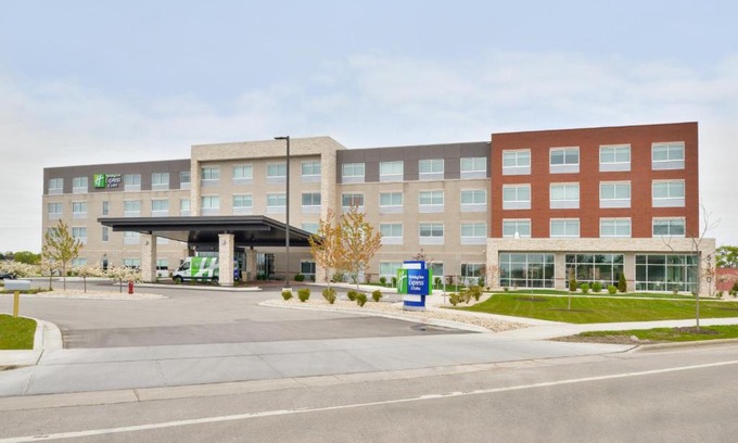 Madison Hôtel | Holiday Inn Express & Suites Madison by IHG