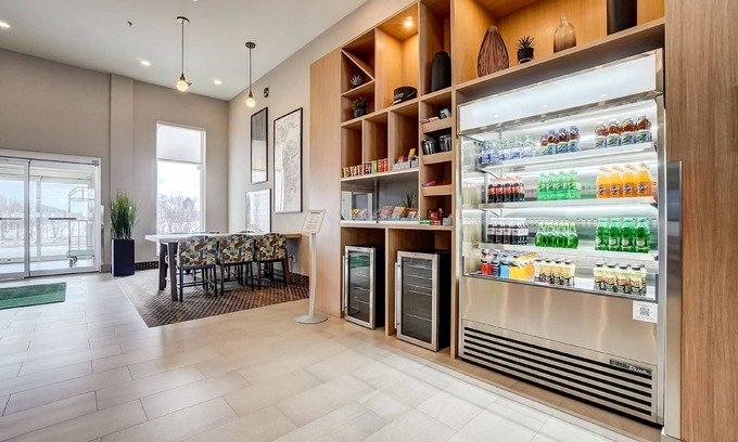 District Saint - Raymond - Vanier Hôtel | Holiday Inn Gatineau - Ottawa by IHG