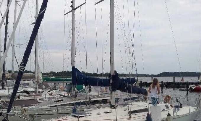 Gustow Appartement | Holiday on a yacht, in the beautiful natural harbor Gustow