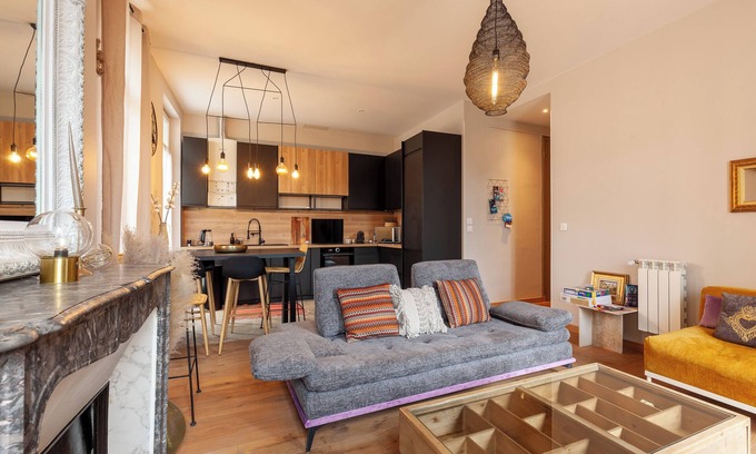 Le Chapitre Appartement | Location de vacances, appartement familial pour 7 personnes avec balcon et Wi-Fi