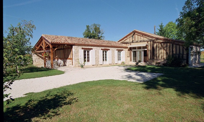 Rayet Maison | Belle maison avec piscine en campagne: le gite lamoutole près de Villereal