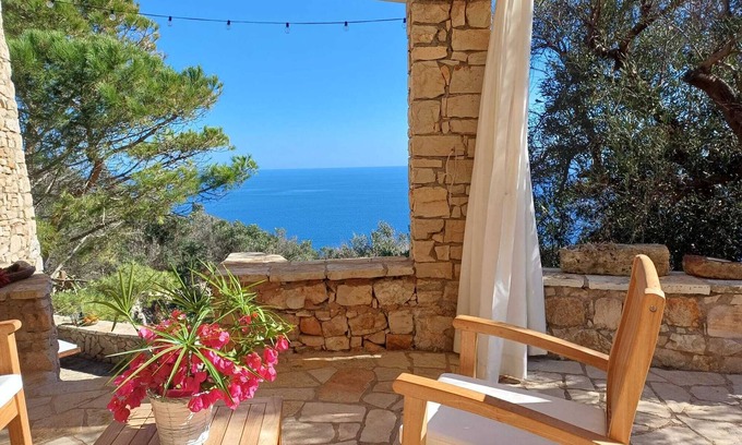Gagliano del Capo Villa | VILLA DE VACANCES SUR LA MER AVEC UN JARDIN DE 3000 M²