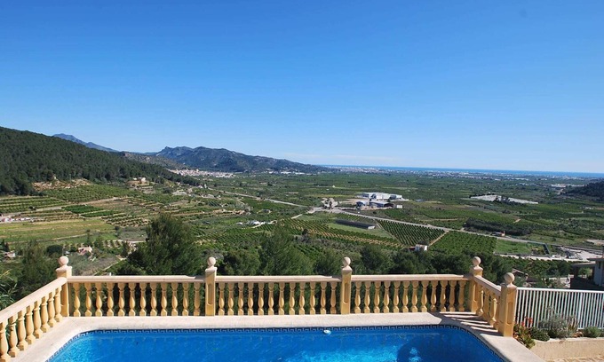 Villalonga Villa | Magnifique maison avec vue fantastique sur la mer et piscine privée