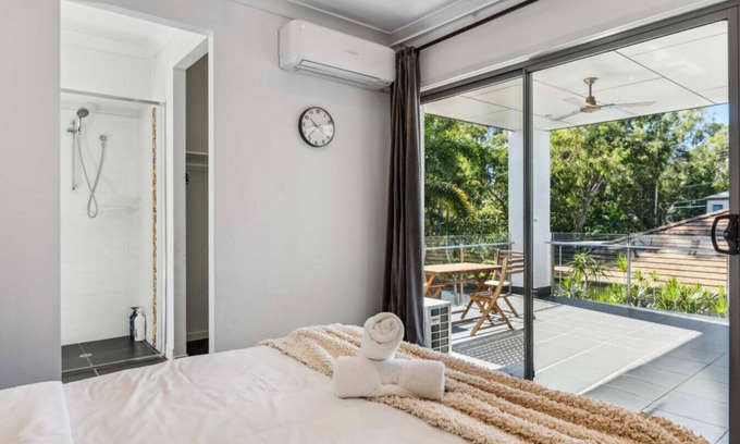 Calamvale Maison | HolidayParadise 4BR Pool/BBQ/Parking nearMall/Park