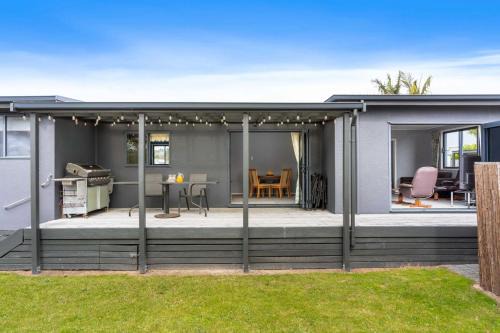 Whangamata Maison | Holidays on Hampton - House plus sleep-out