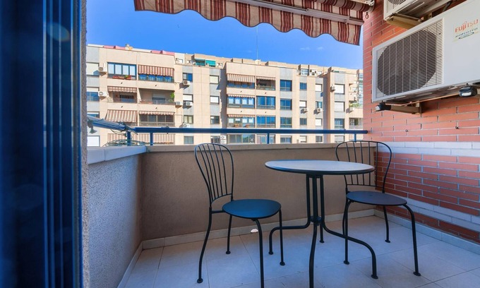 Parque Ayala Appartement | Holidays2Malaga Ayala 2 bedroom & terrace & 400 mts to Beach
