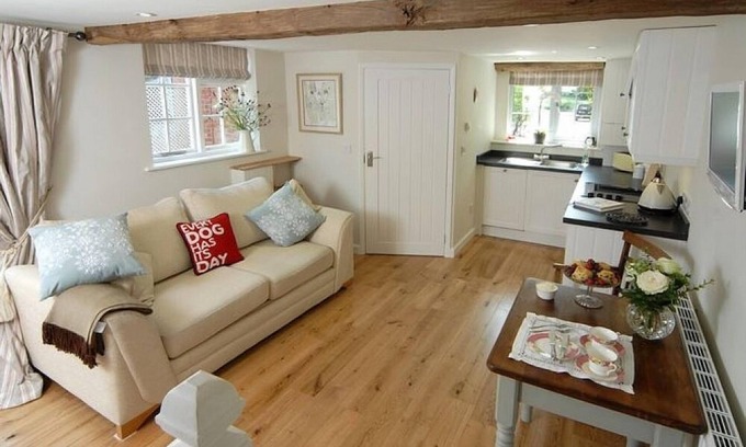 Childswickham Cottage | Holly Cottage, Cotswold Hideaway dans un cadre magnifique village
