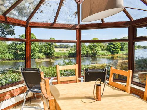 Bramerton Maison | Holly Lodge
