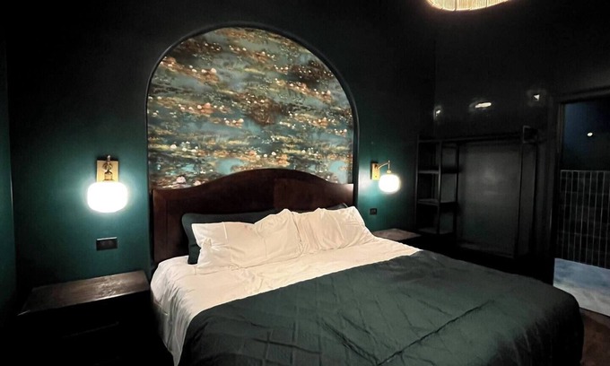 Downtown Louisville Appartement | Hollyhock Suite 511: 1 bed/1 bath