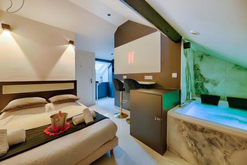 Montgeron Appartement | Hollywood Love Jacuzzi