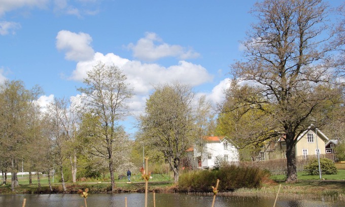 Bodafors Maison | Holmåkra long stay by House Viola. Sleeps 6 in own beds. Parking several cars.