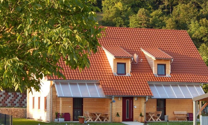 Kelheimwinzer Appartement | Holzblockhaus Stark
