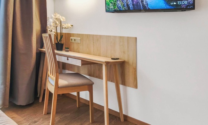 Mitte Appartement | Home 1 - Luxury apartment, near trade fair, in the center of Nuremberg with balcony & parking space