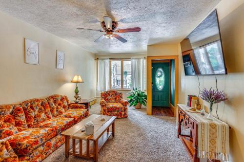 Mount Carmel Maison | Home 13 Mi to Knoebels Amusement Resort