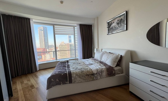 Sisli Appartement | Home 3 master bedroom - boghaz view center of Istanbul shishli