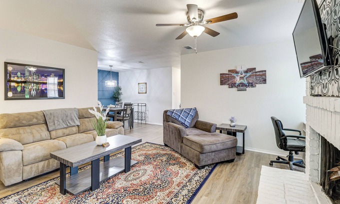 West Arlington Maison | Home 4 Mi to AT&T Stadium: Bring Your Pets!