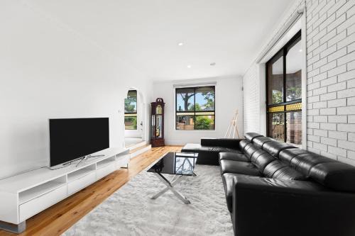 Braybrook Maison | Home Away From Home