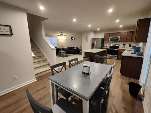 Troutman Maison | Home away from Home in Charlotte North Lake Norman