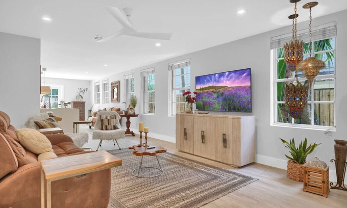 Coconut Grove Maison | Home Away From Home in Coconut Grove