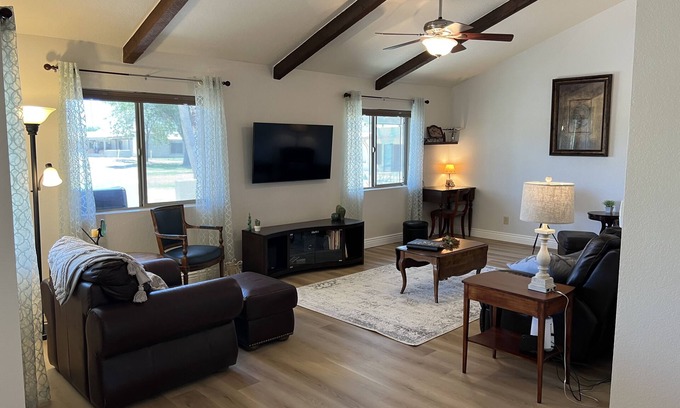 Apache Wells Copropriété | Home Away from Home just a nine iron away from Painted Mountains Club House