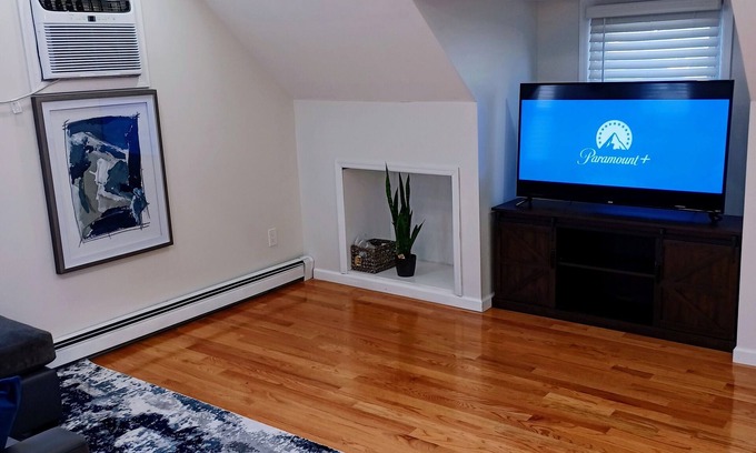 Elmont Appartement | Home away from home