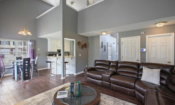 Jonesboro Maison | Home Away from Home