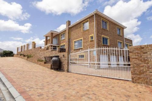 L'Agulhas Maison | Home away from home