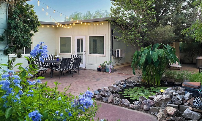 Tucson Maison | UN ENDROIT PARFAIT POUR DE GRANDES RASSEMBLEMENTS DANS NOTRE JARDIN SECRET AZ ARTIST