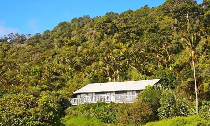 Mokihinui Maison | Gentle Annie's Spectacular Rimu House