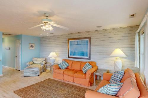 Surf City Maison | Home by the Sea