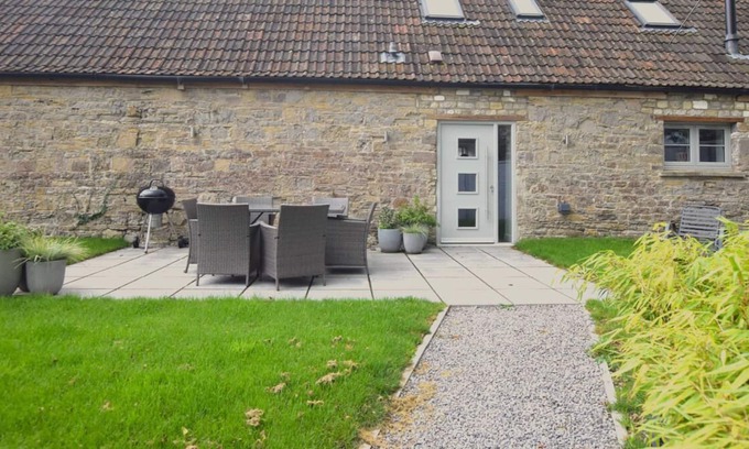 Badgworth Maison | Home Farm - The Stables