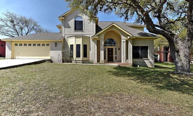 San Antonio Maison | Home Hidden In Plain Sight: Noise-Traffic (Presque) Free Where The Deer Roam Free