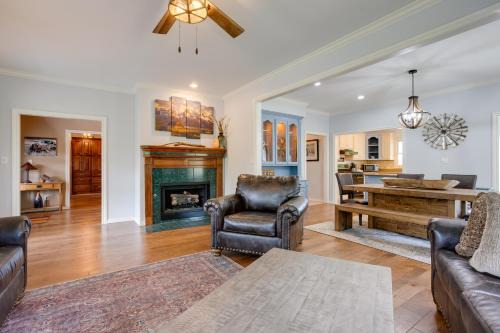 Cedar Valley Maison | Home in Cimarron National Golf Club with Hot Tub!