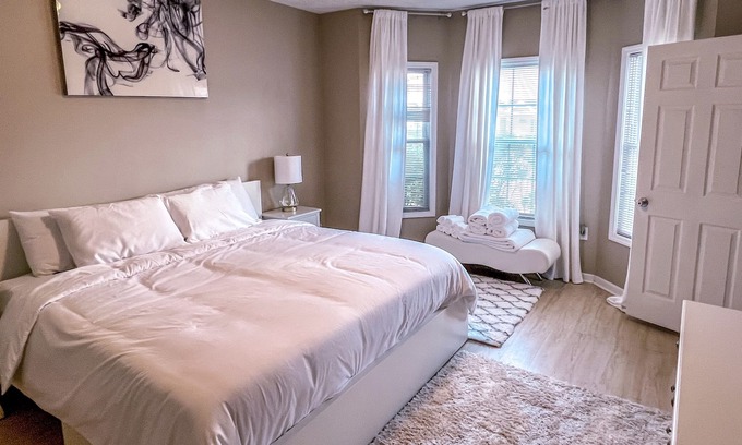 Haven Heights Appartement | Home in Radford, Minutes to RU, I-81 & 20mins to VT