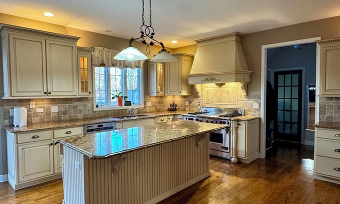 Roselle Maison | Home in Roselle