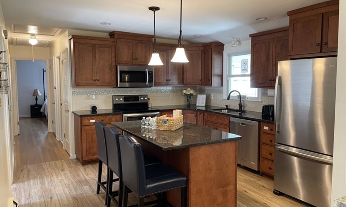 Stratford Maison | Home in Stratford