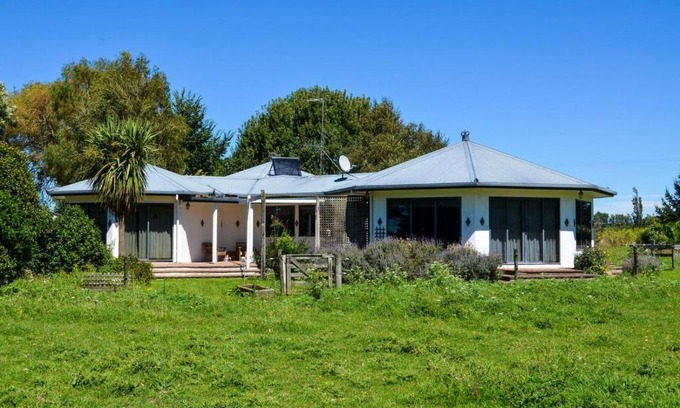 Tuamarina Maison | Home in the vineyards