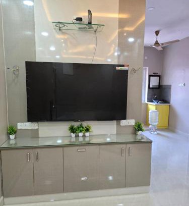 Kodambakkam Appartement | HOME STAY In TNAGAR E14