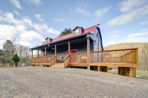 Tidioute Maison | Home with River View and Game Room in Tidioute!
