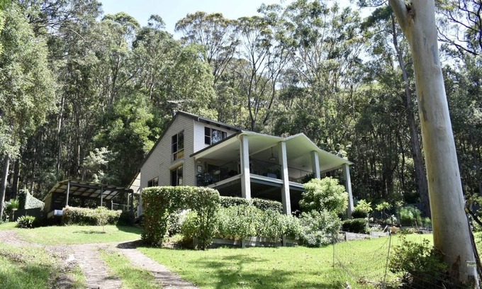 Fountaindale Maison | Home with views on small acreage