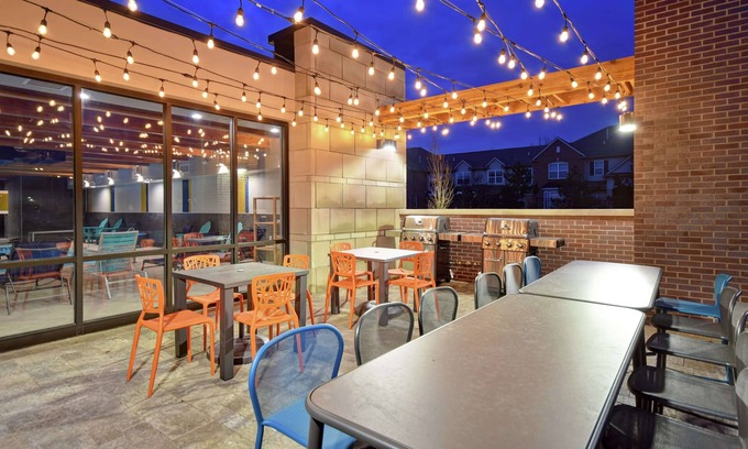 Taylor Hôtel | Home2 Suites by Hilton Taylor Detroit