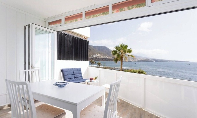 Punta del Hidalgo Appartement | Home2Book SeaFront Studio Punta del Hidalgo