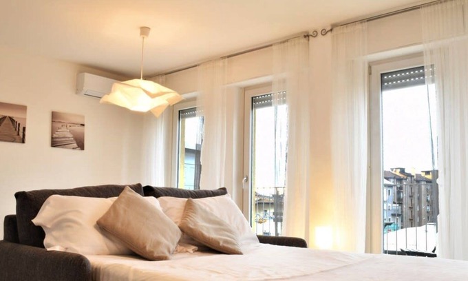 Villapizzone Appartement | HomeLovers White Studio Flat Portello Accursio