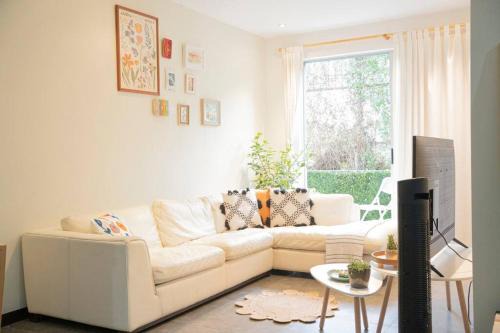 Santa Ana Appartement | Homely Haven Apartment