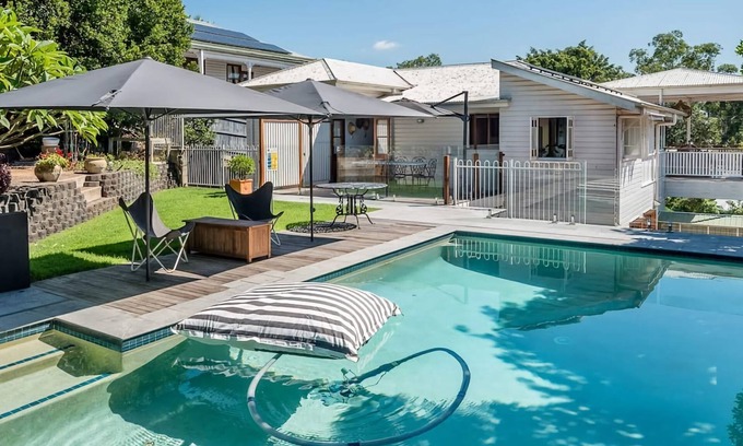 Bardon Maison | Homely Hideaway Bardon